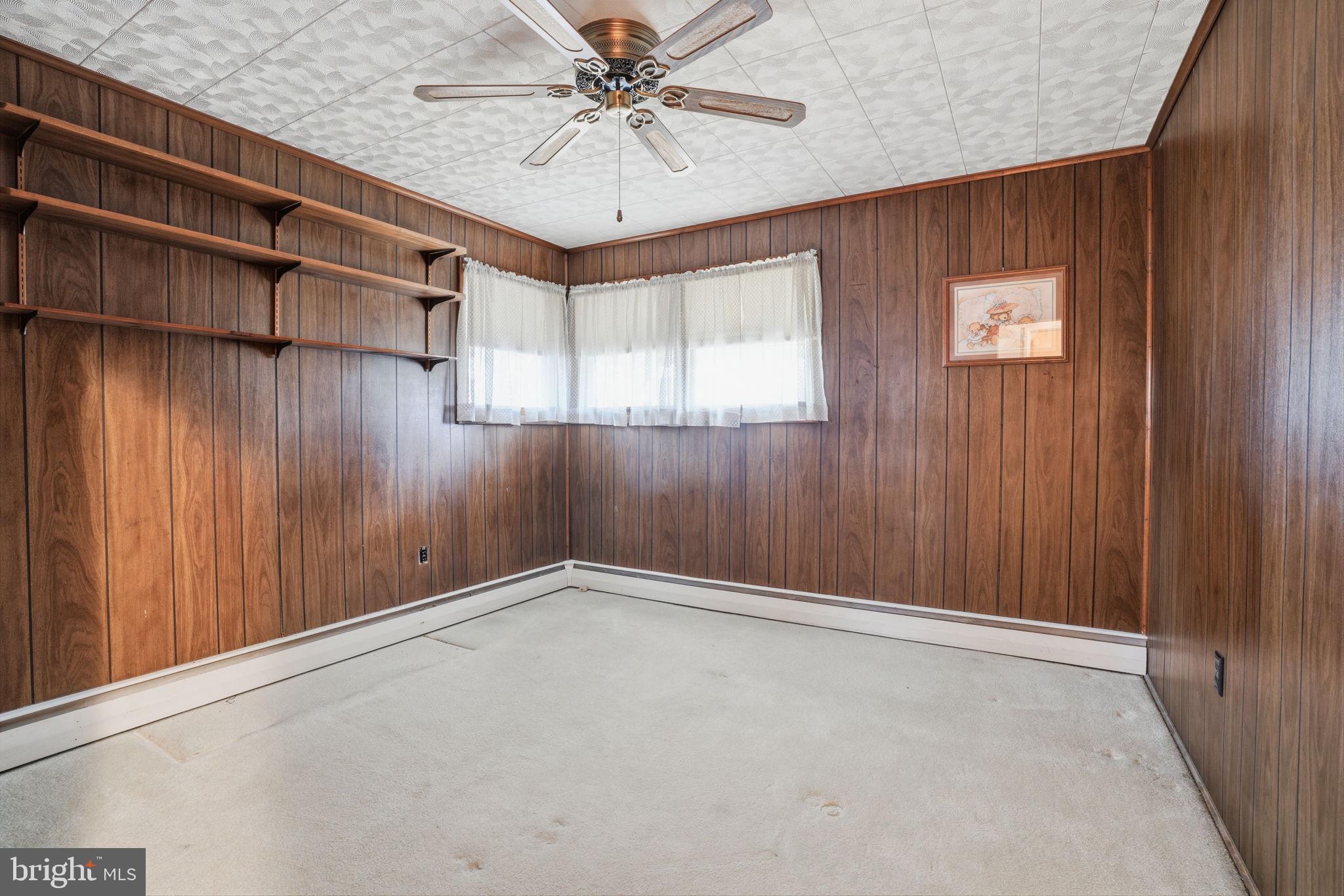 MAPLE SHADE - Residential