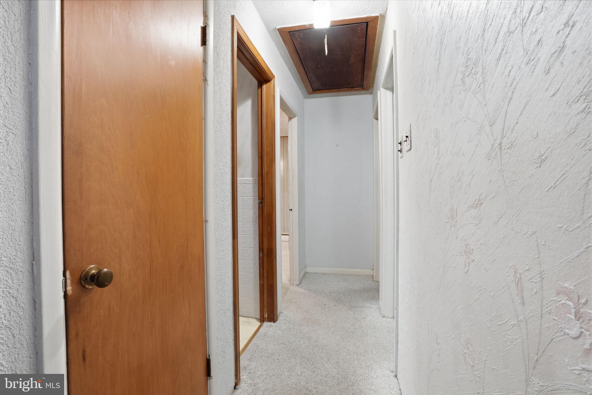 MAPLE SHADE - Residential