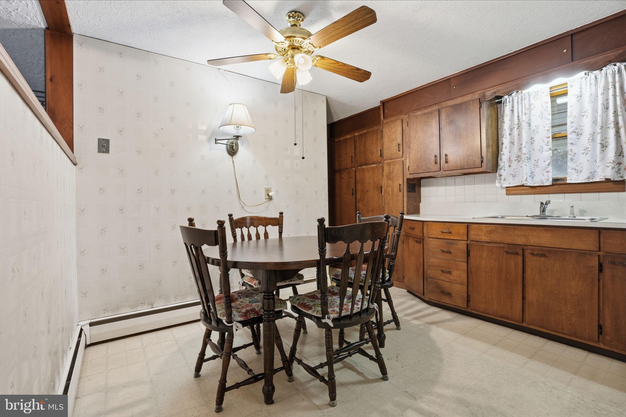 MAPLE SHADE - Residential