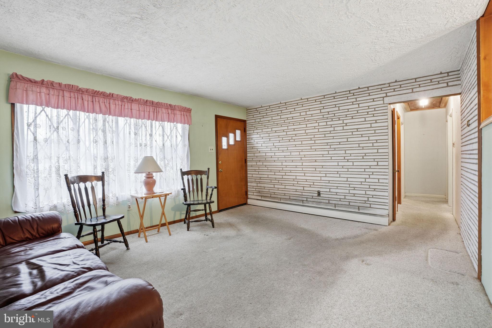 MAPLE SHADE - Residential