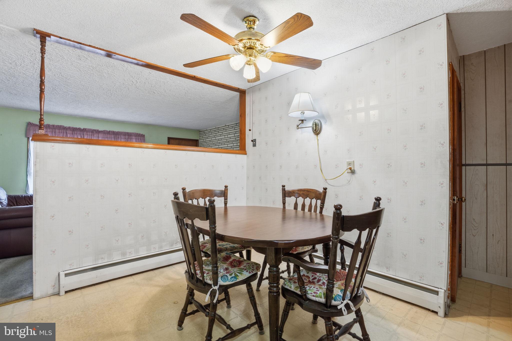 MAPLE SHADE - Residential