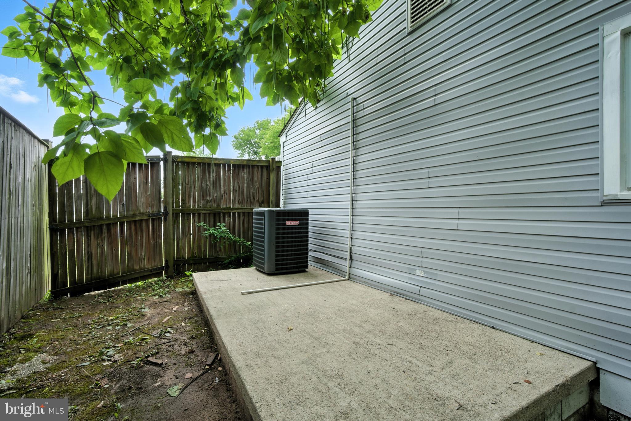 VICTORY VILLA - Residential Lease