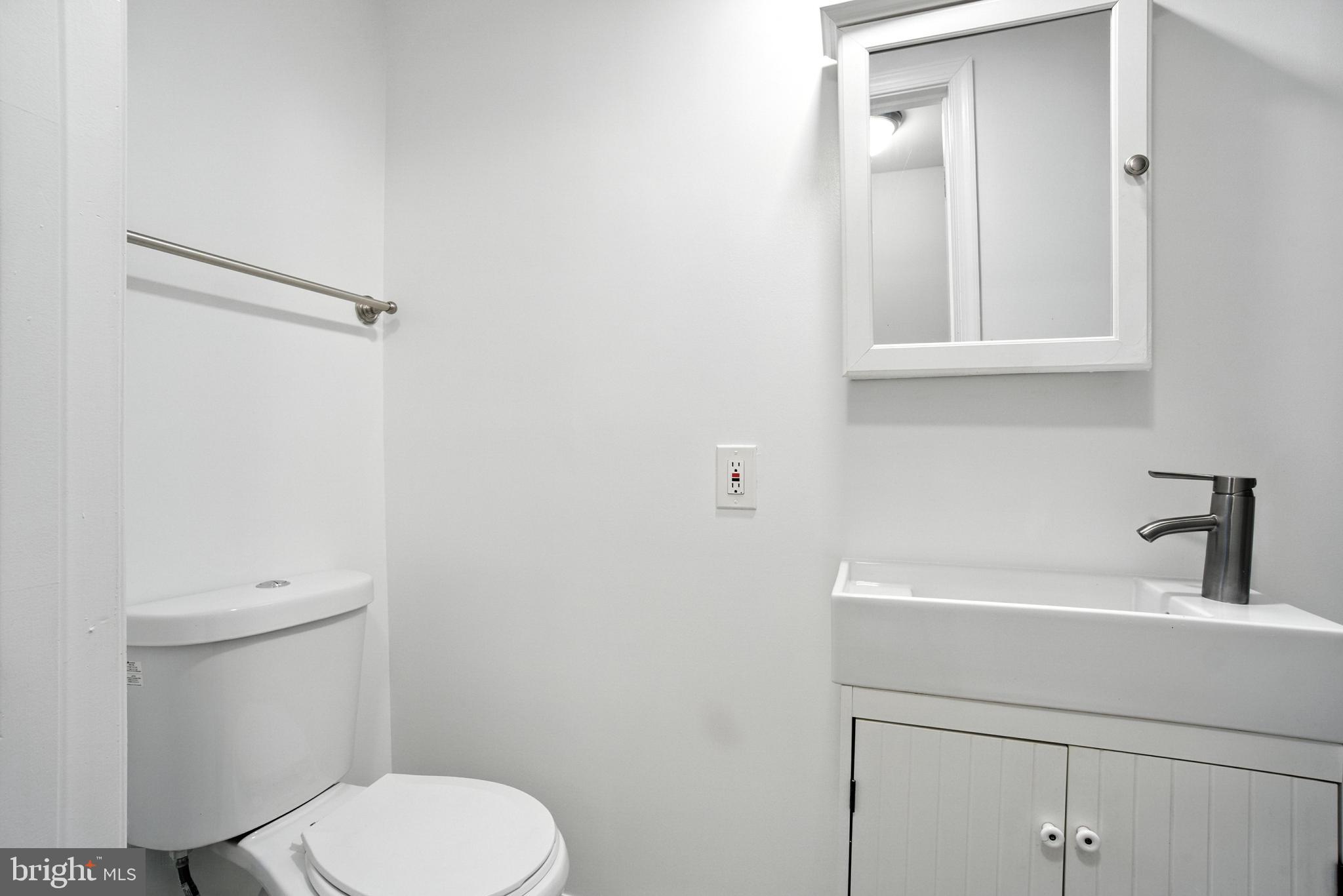 VICTORY VILLA - Residential Lease