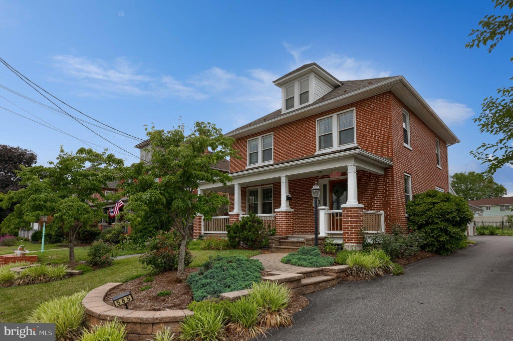 Photo of 585 W Main Street, NEW HOLLAND, PA 17557 (MLS # PALA2091500)