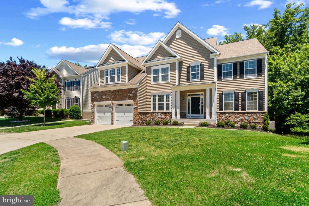 Photo of 9613 Manor Oaks View, UPPER MARLBORO, MD 20772 (MLS # MDPG2224380)