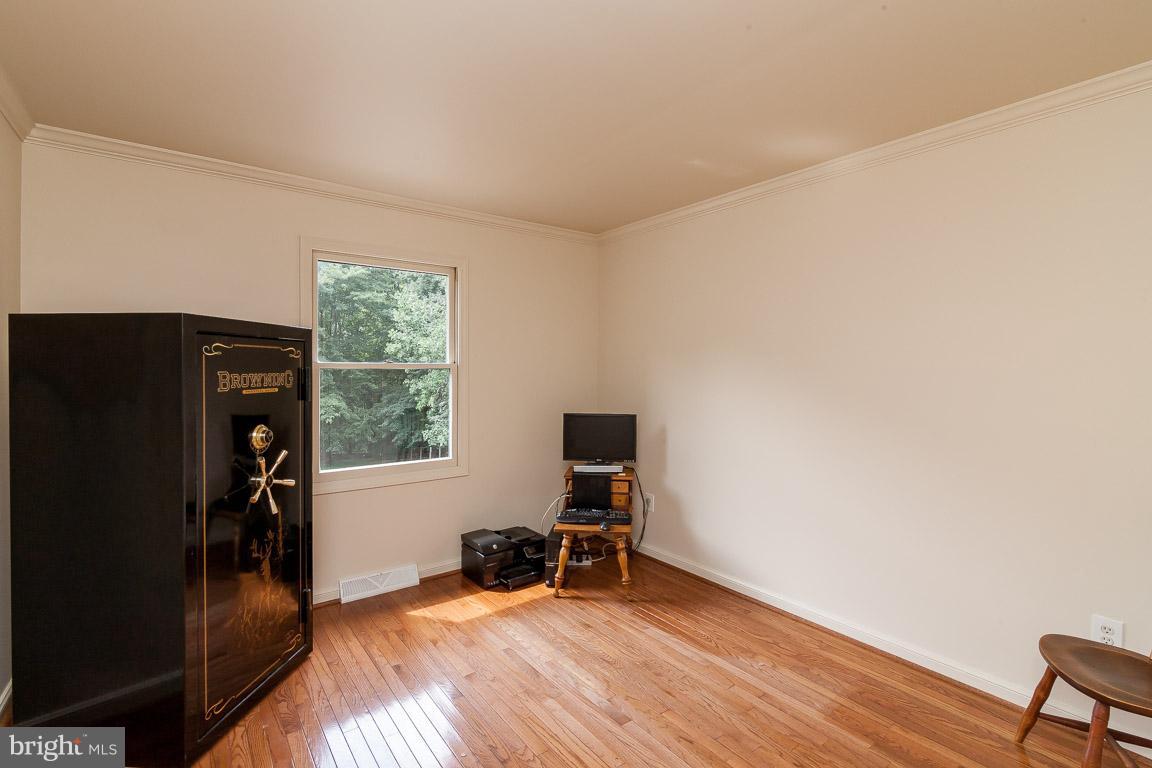 WARRENTON VILLAGE - Residential