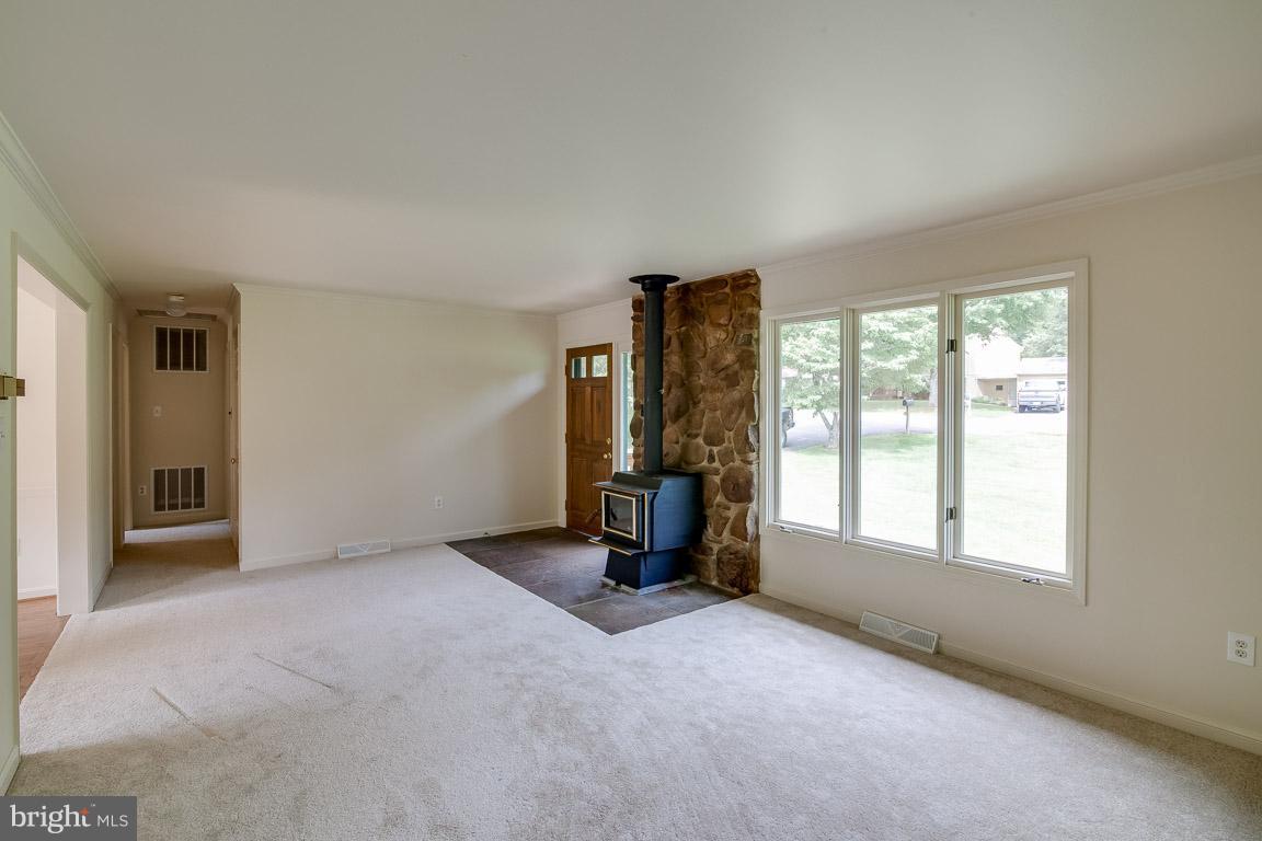 WARRENTON VILLAGE - Residential