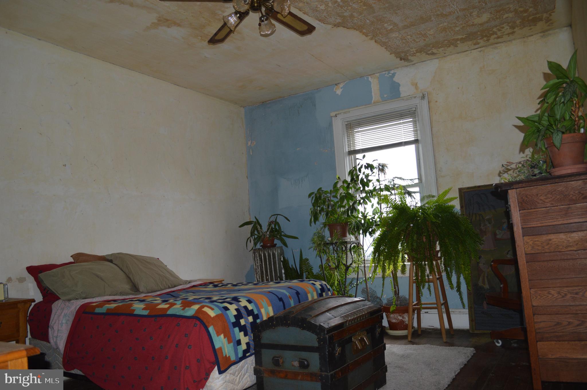 EVERGREEN LAWN - Residential