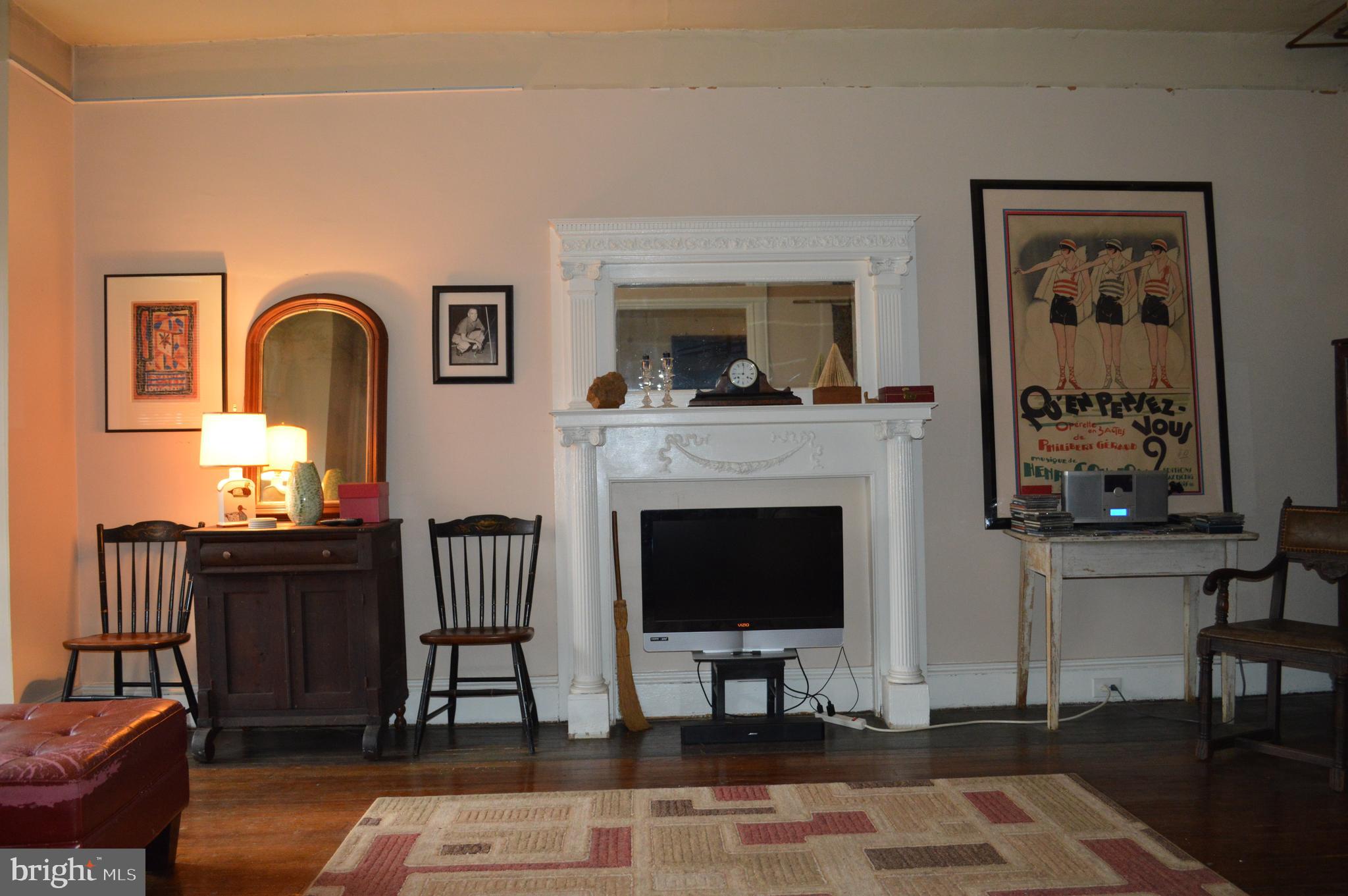 EVERGREEN LAWN - Residential