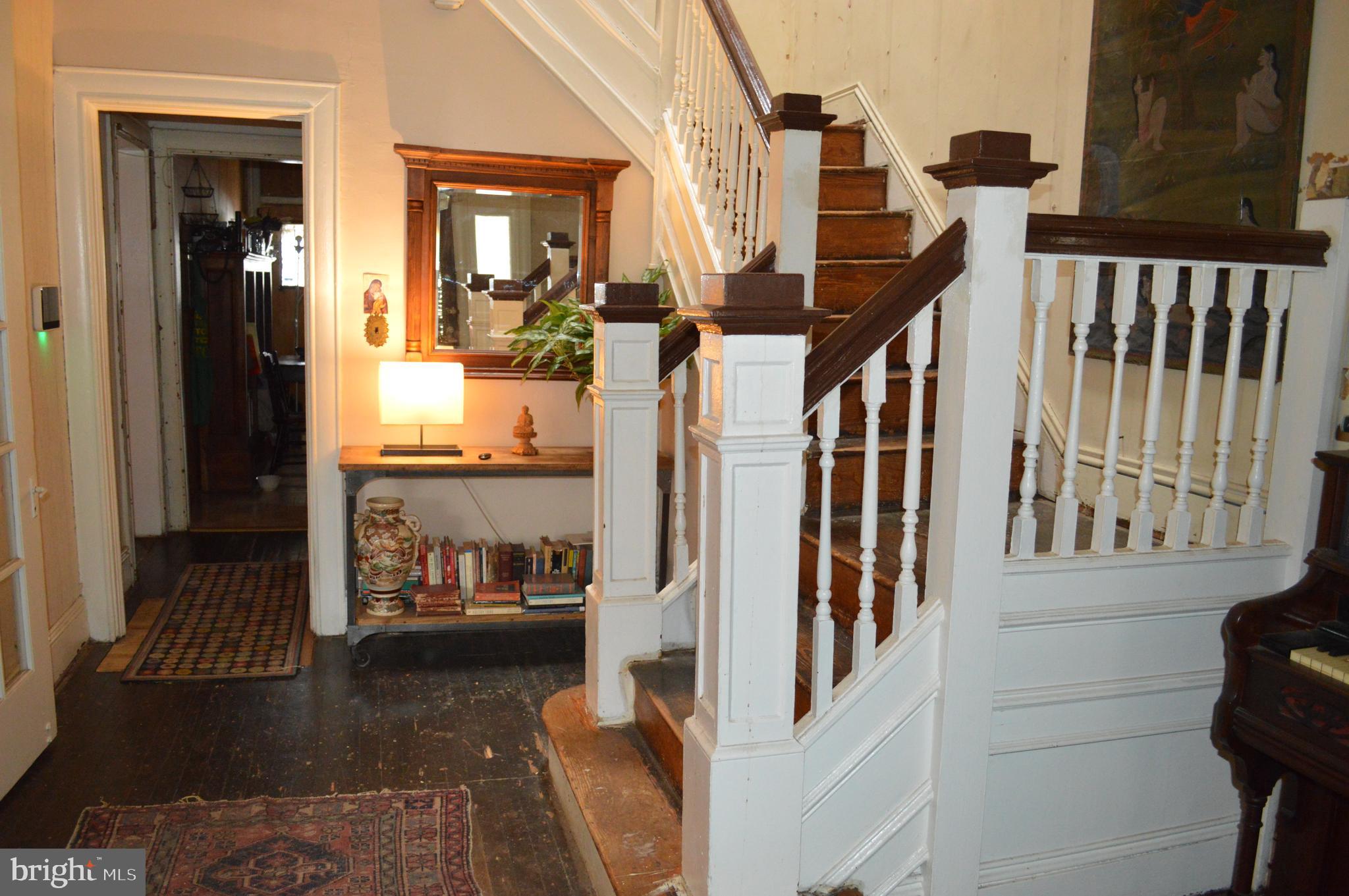 EVERGREEN LAWN - Residential