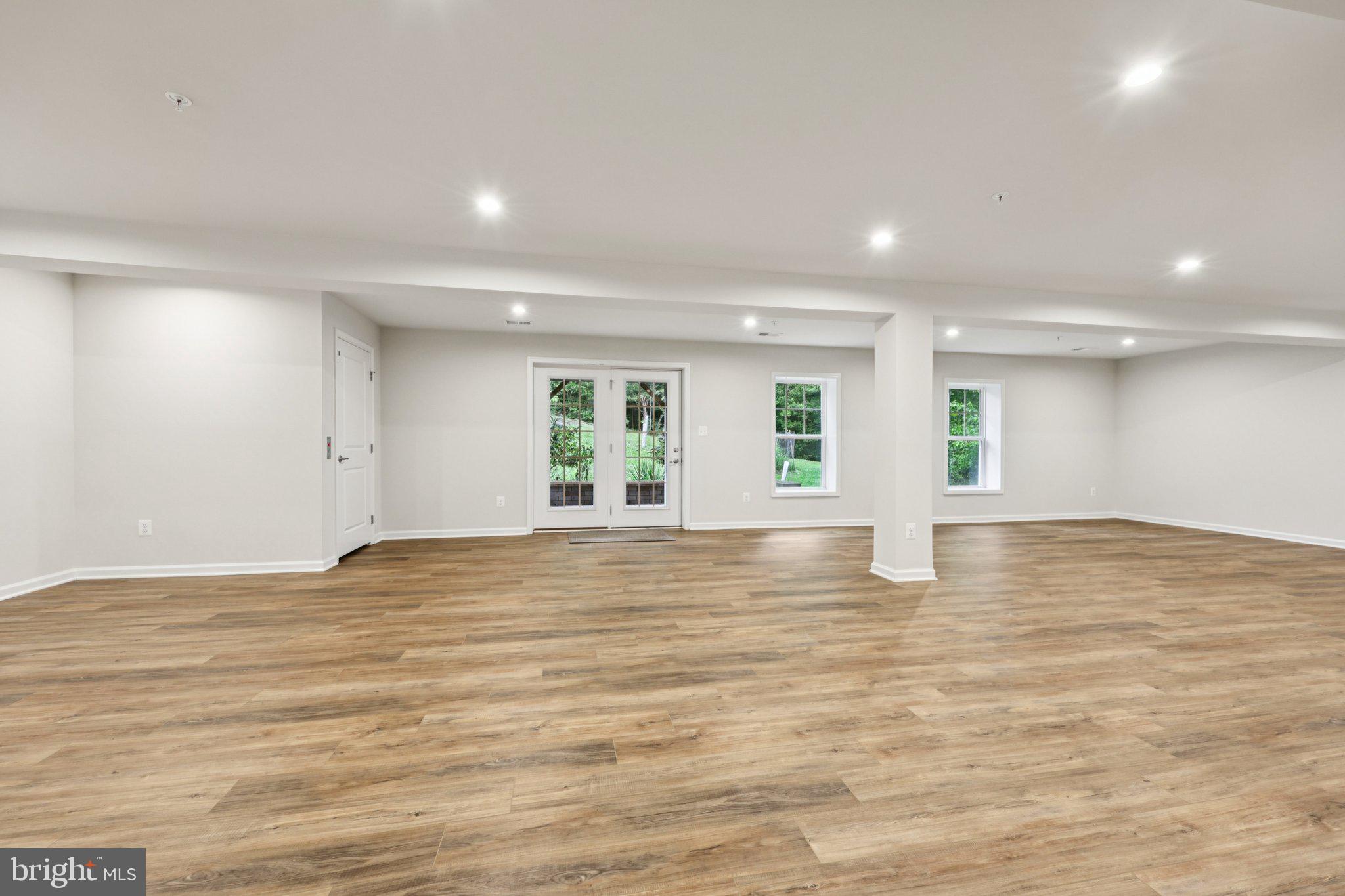 POTOMAC SHORES - Residential