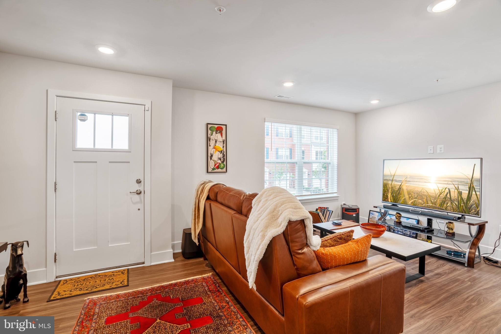 BLUE STREAM - Residential