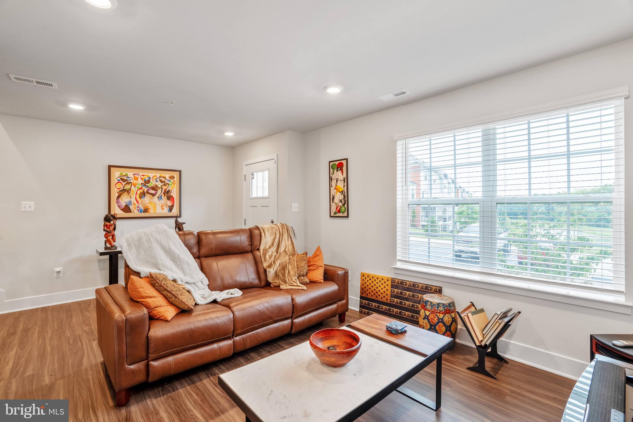 BLUE STREAM - Residential