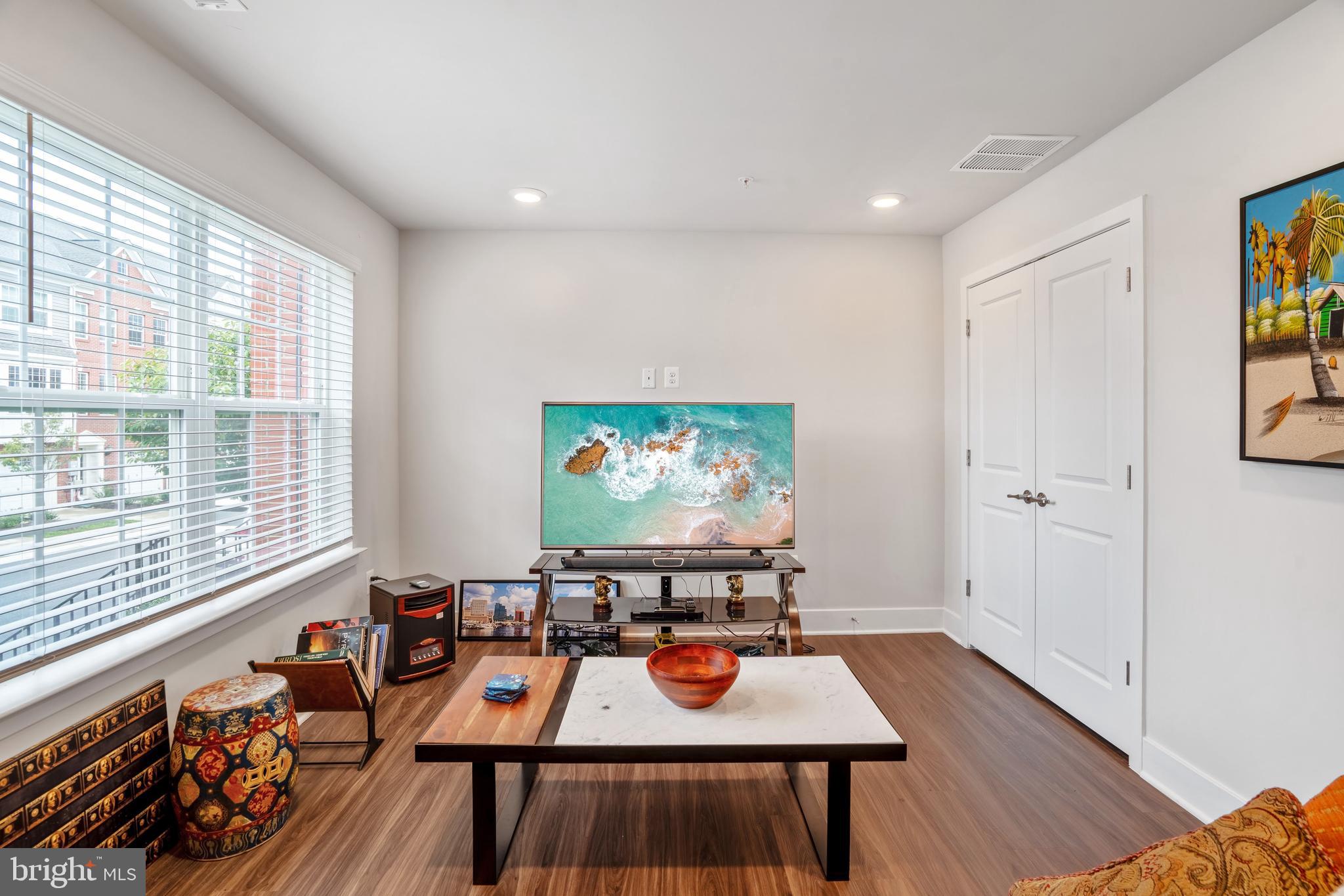 BLUE STREAM - Residential