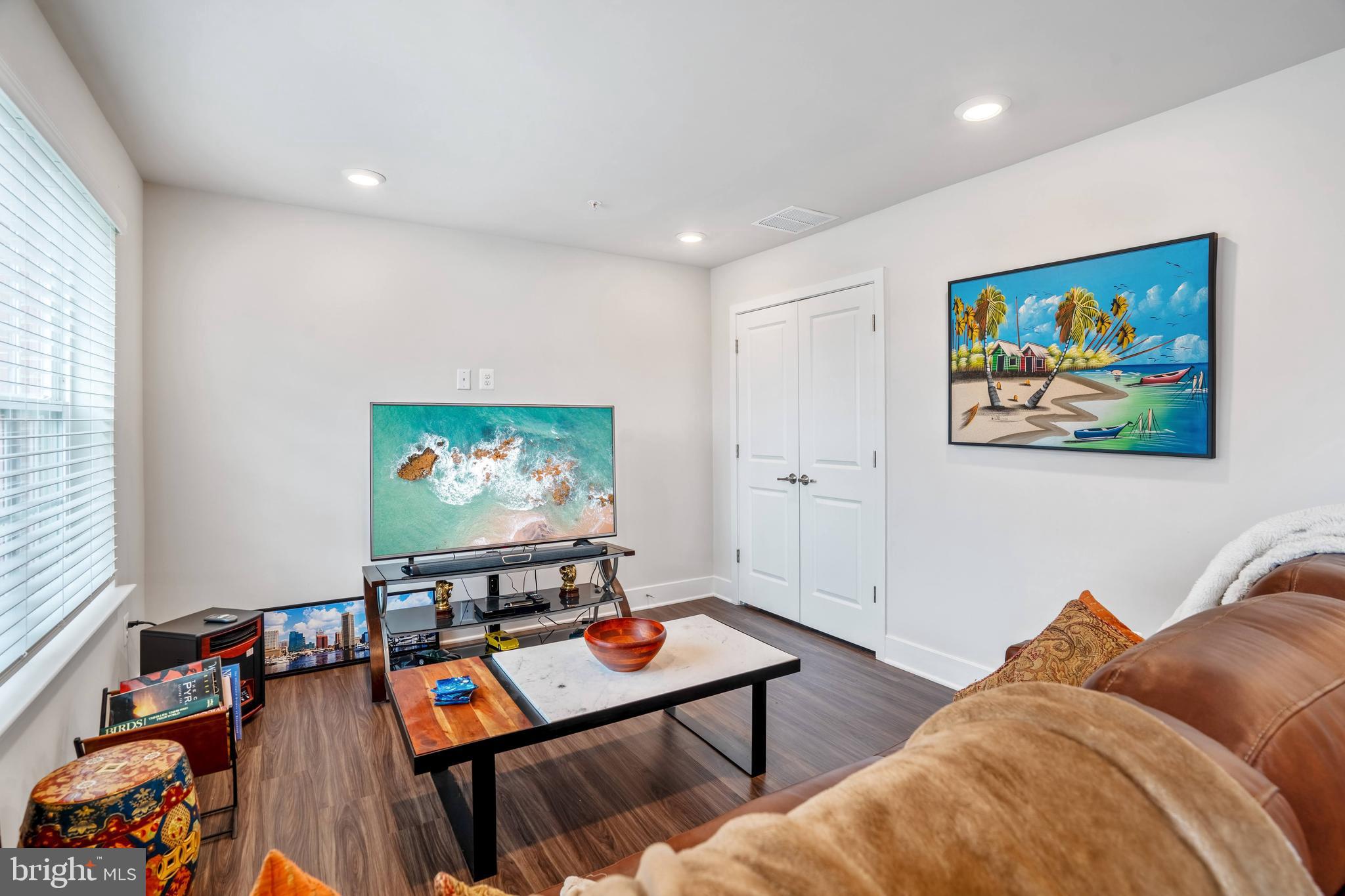 BLUE STREAM - Residential