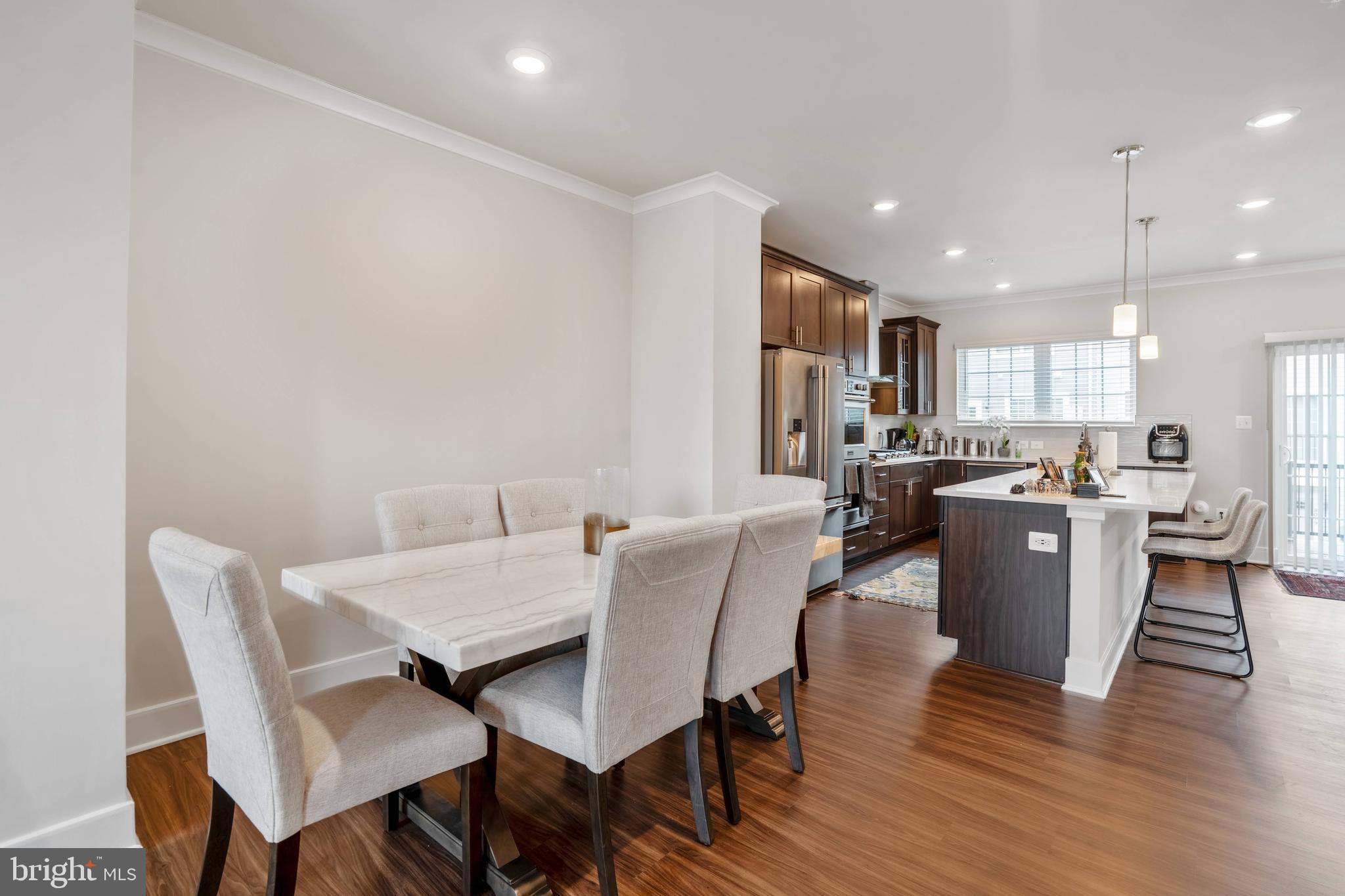 BLUE STREAM - Residential