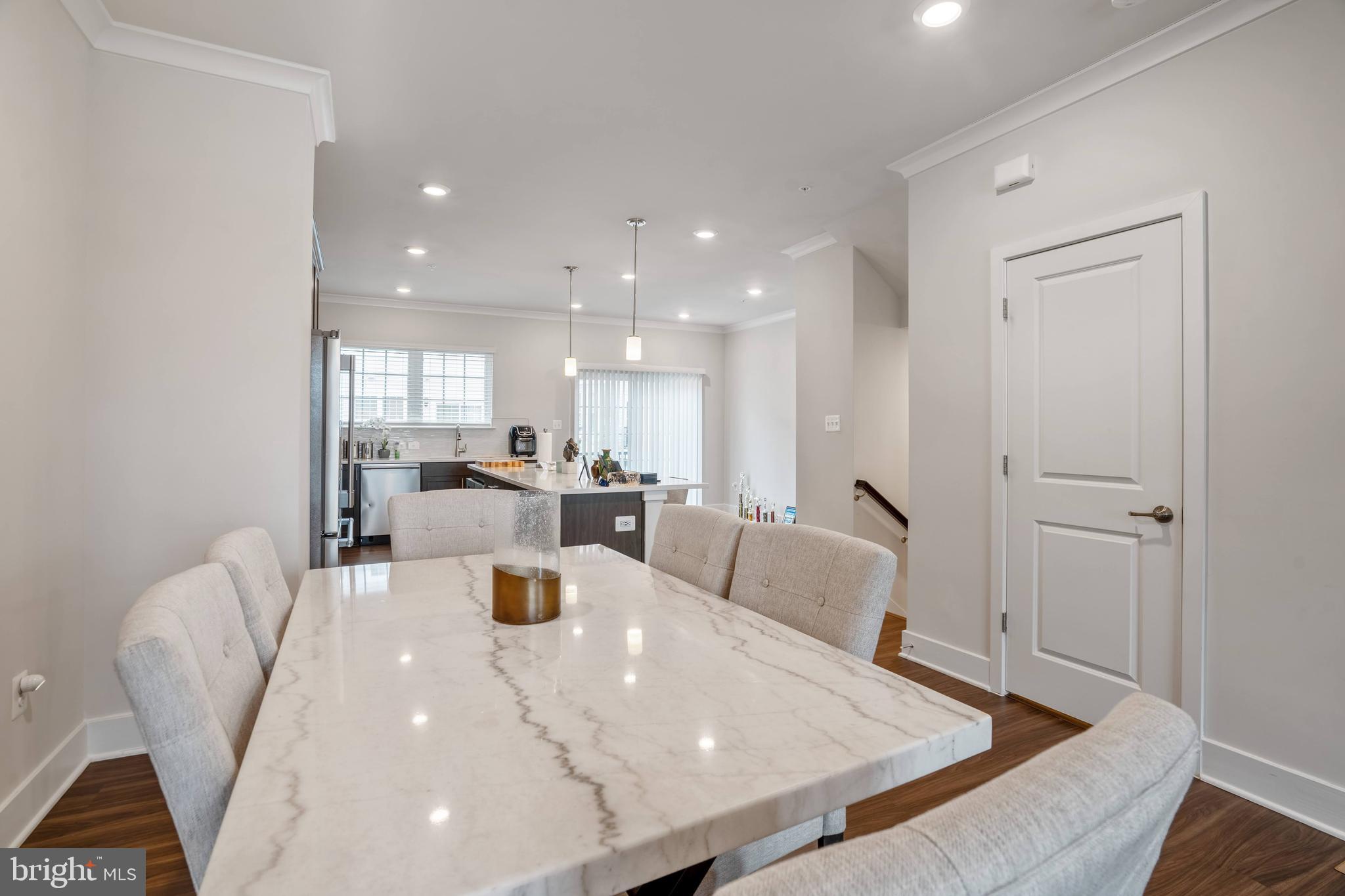 BLUE STREAM - Residential