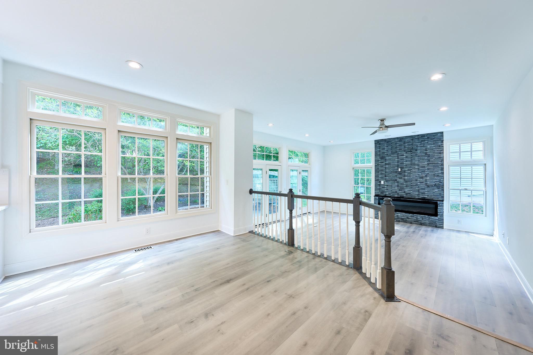 POTOMAC LAKES - Residential