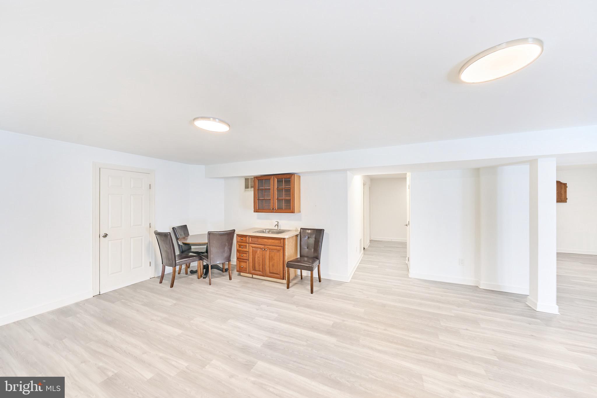 POTOMAC LAKES - Residential
