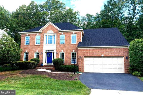 Photo of 47093 Kentwell Place, STERLING, VA 20165 (MLS # VALO2117400)