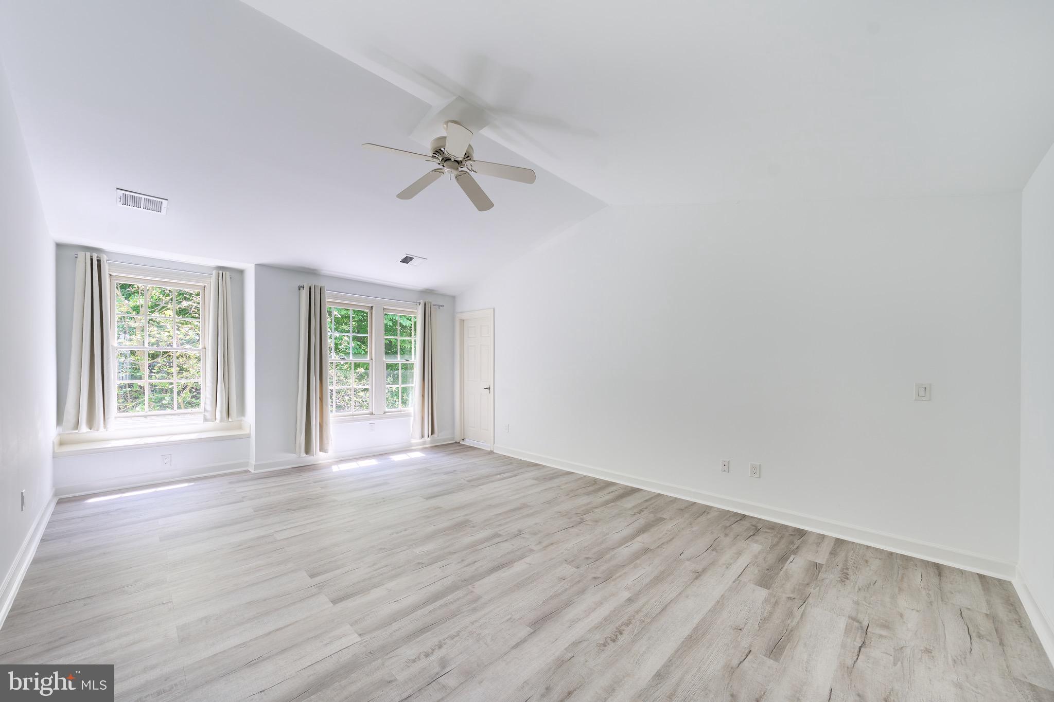 POTOMAC LAKES - Residential