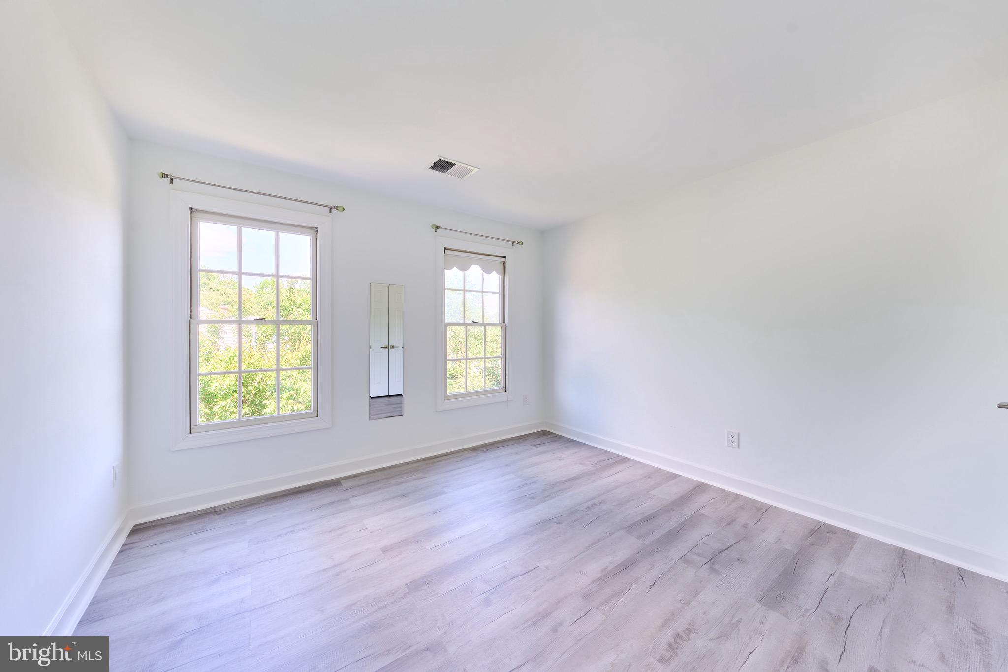 POTOMAC LAKES - Residential