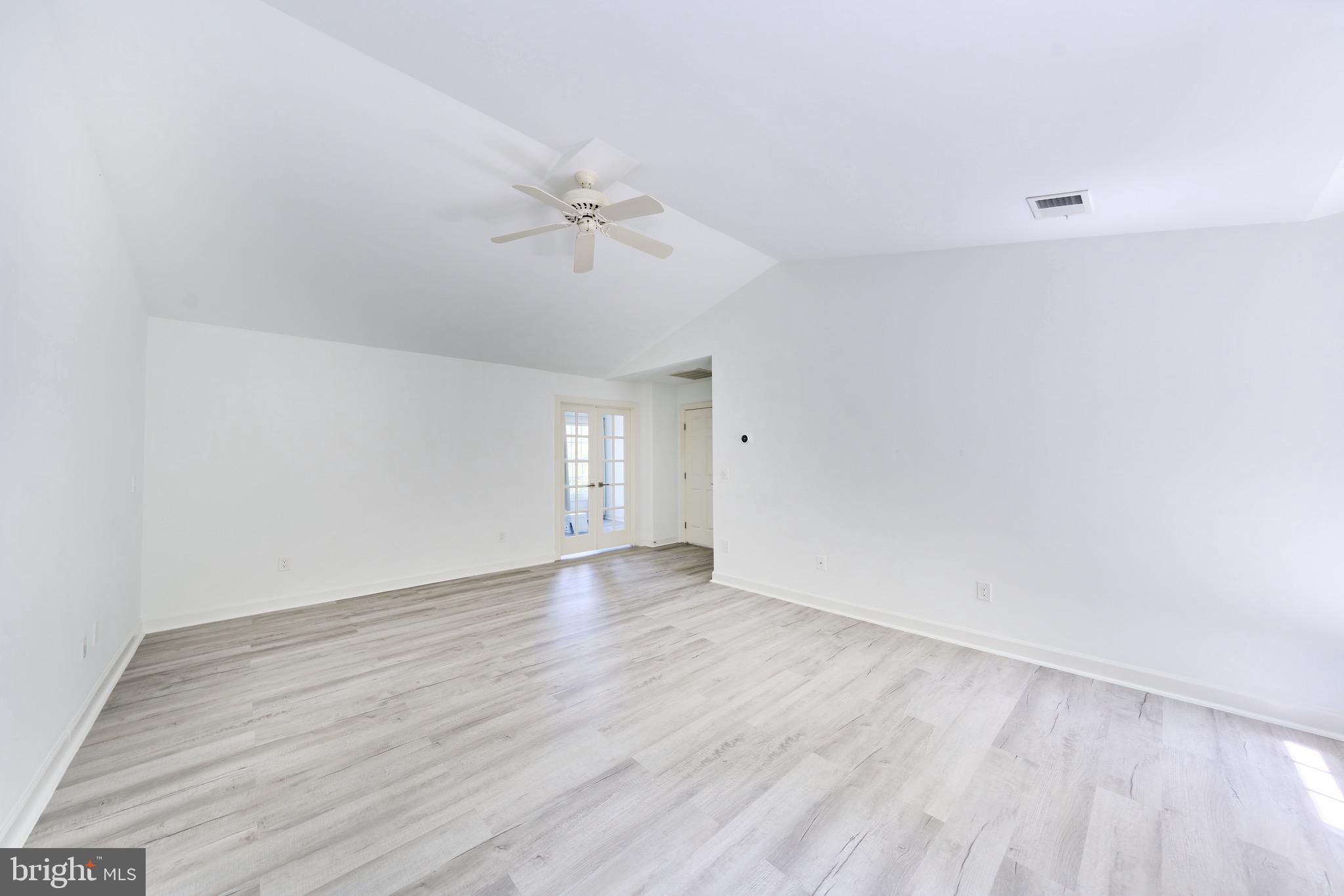 POTOMAC LAKES - Residential