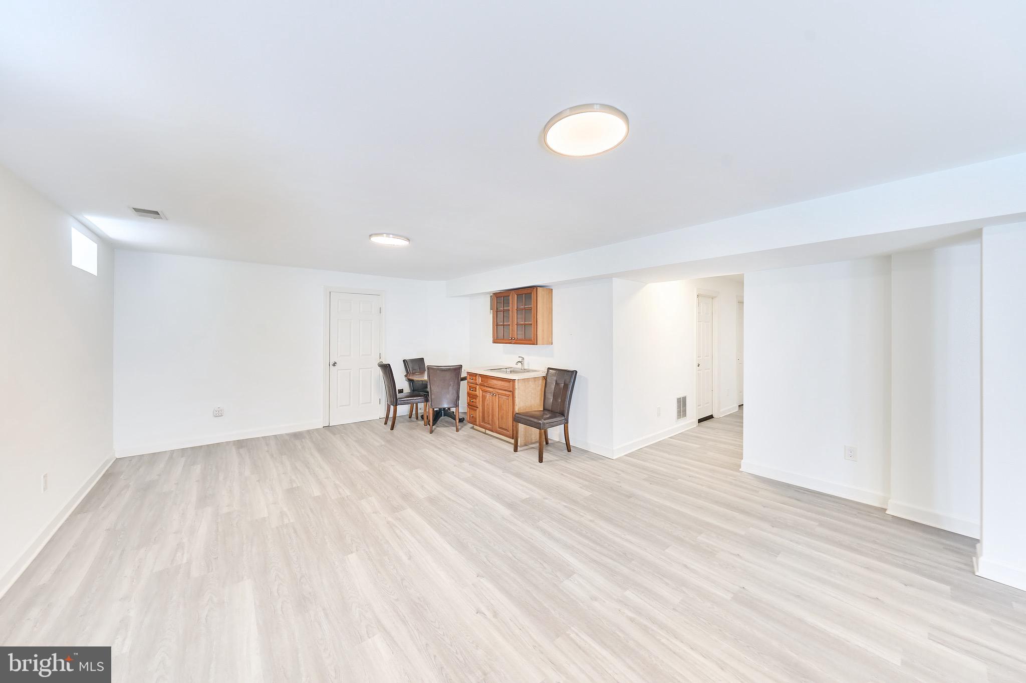 POTOMAC LAKES - Residential