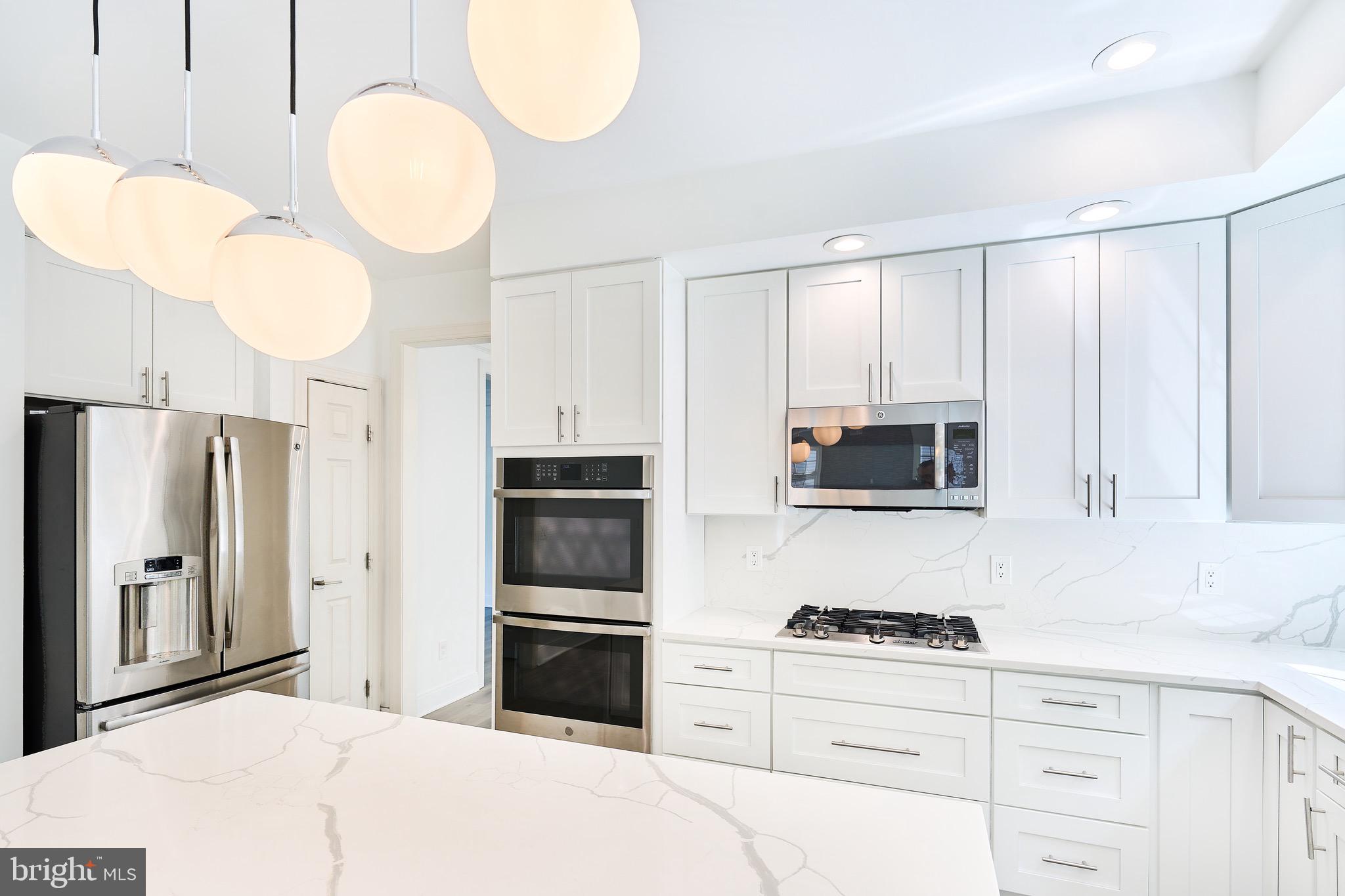 POTOMAC LAKES - Residential