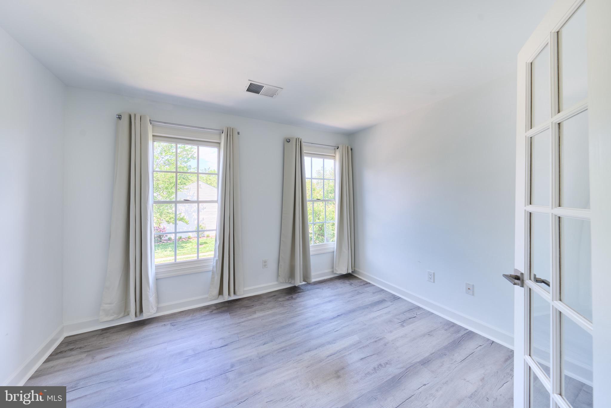 POTOMAC LAKES - Residential