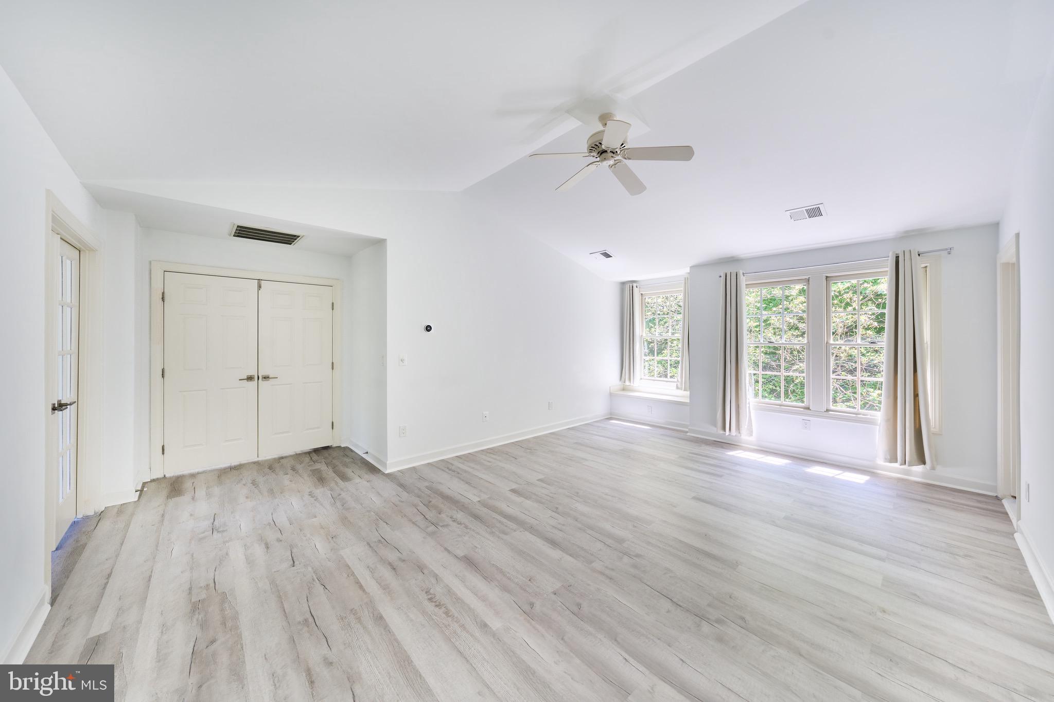 POTOMAC LAKES - Residential