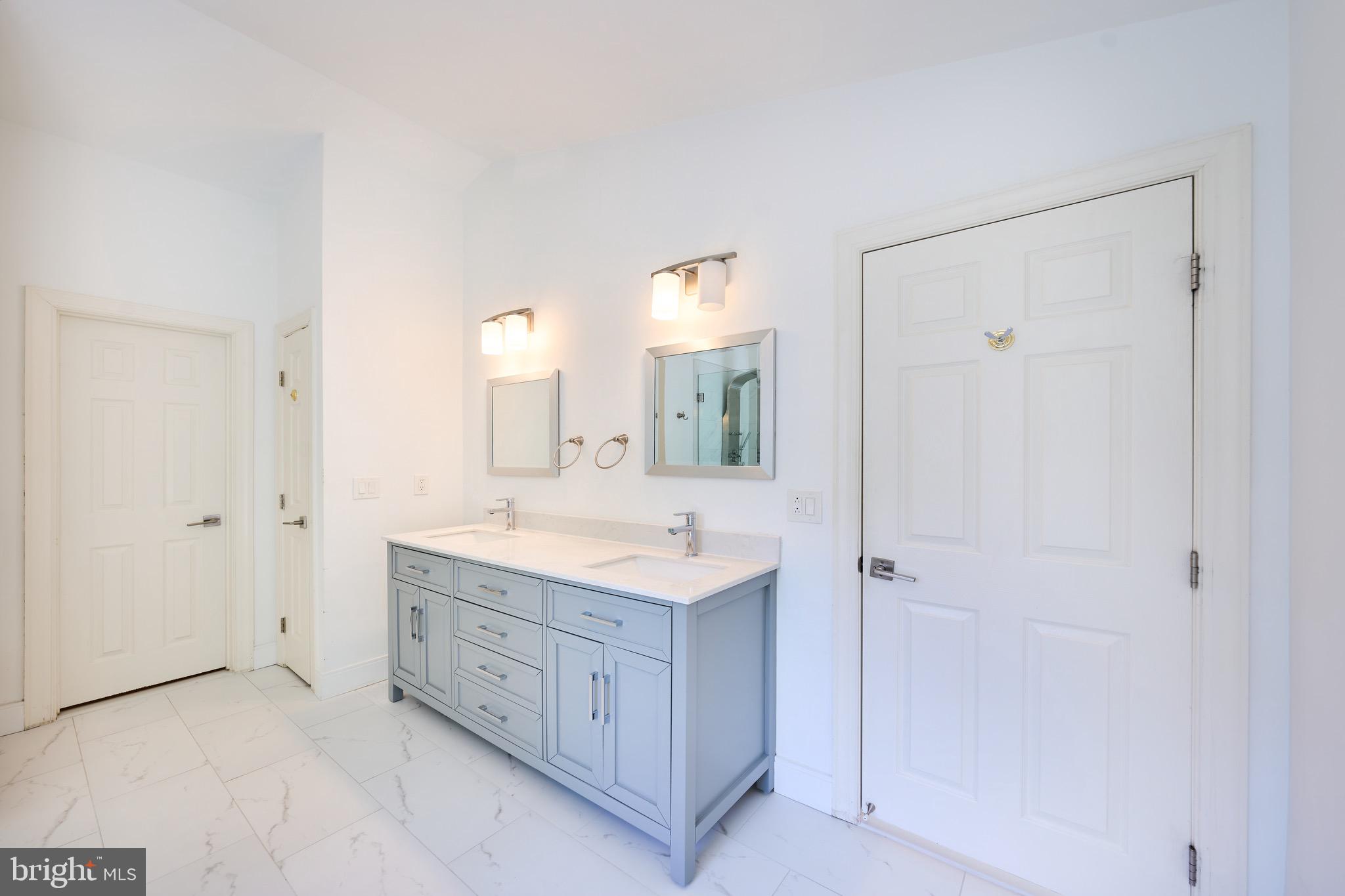 POTOMAC LAKES - Residential