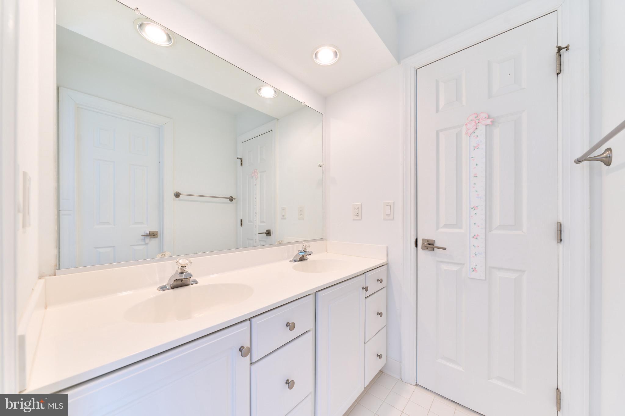 POTOMAC LAKES - Residential