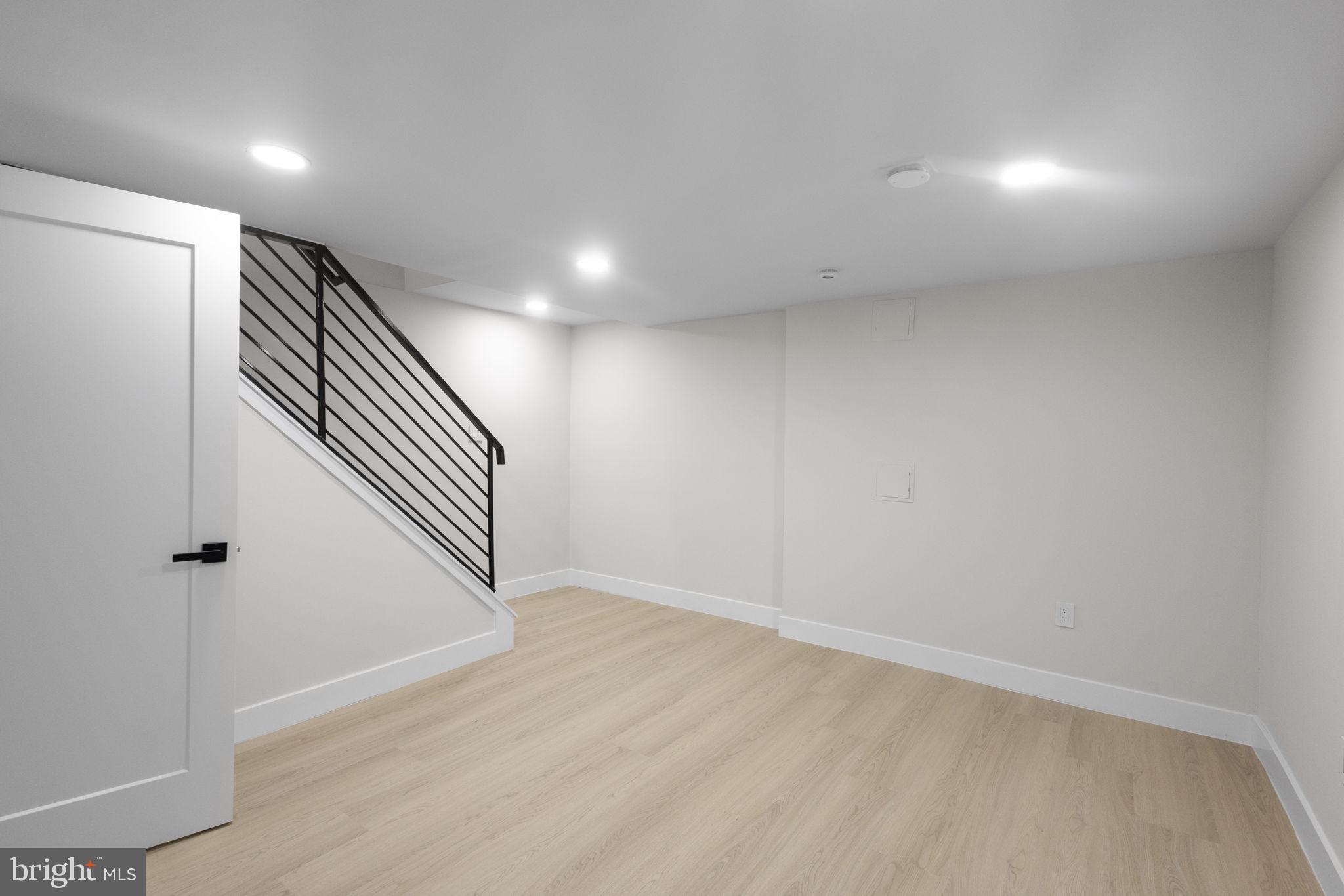 STILLMEADOWS CONDO - Residential