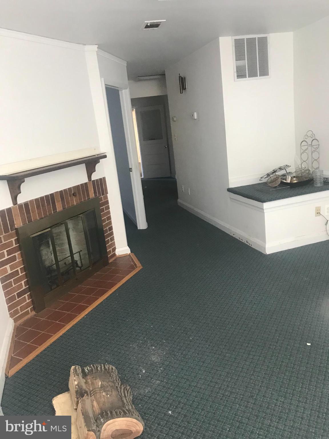 HARBOR VIEW - Commercial Lease