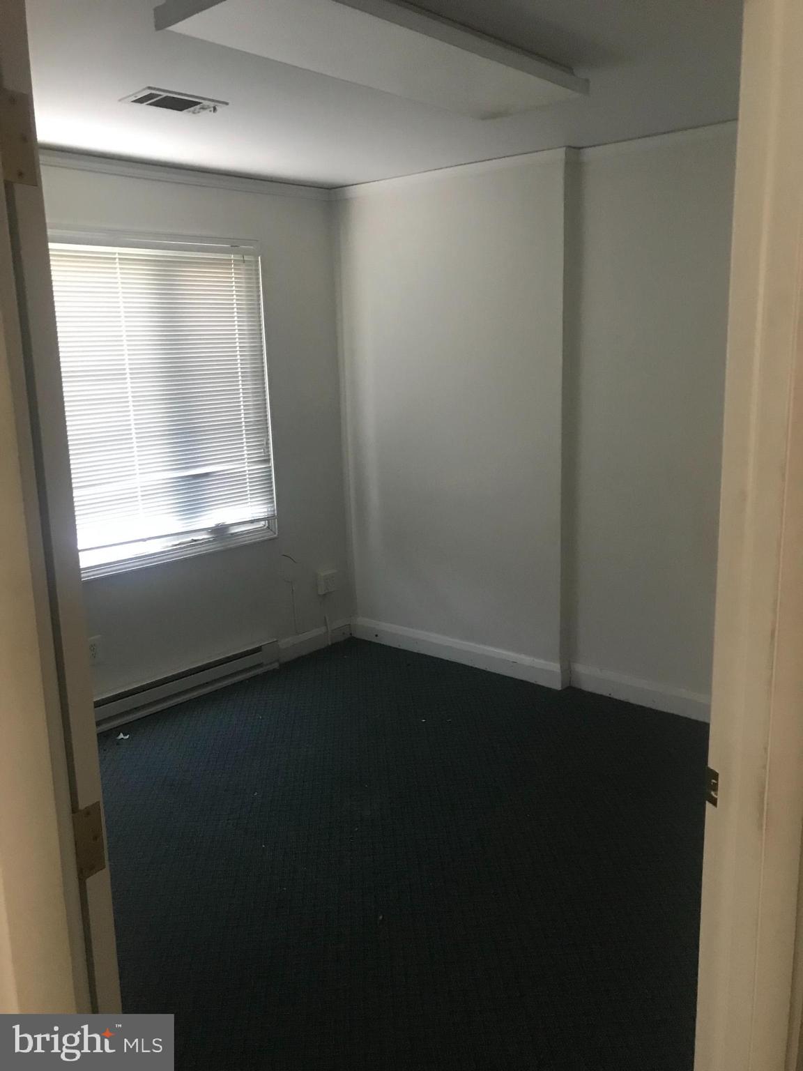 HARBOR VIEW - Commercial Lease