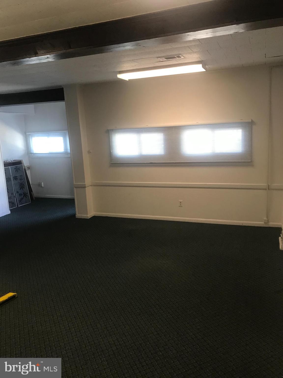 HARBOR VIEW - Commercial Lease