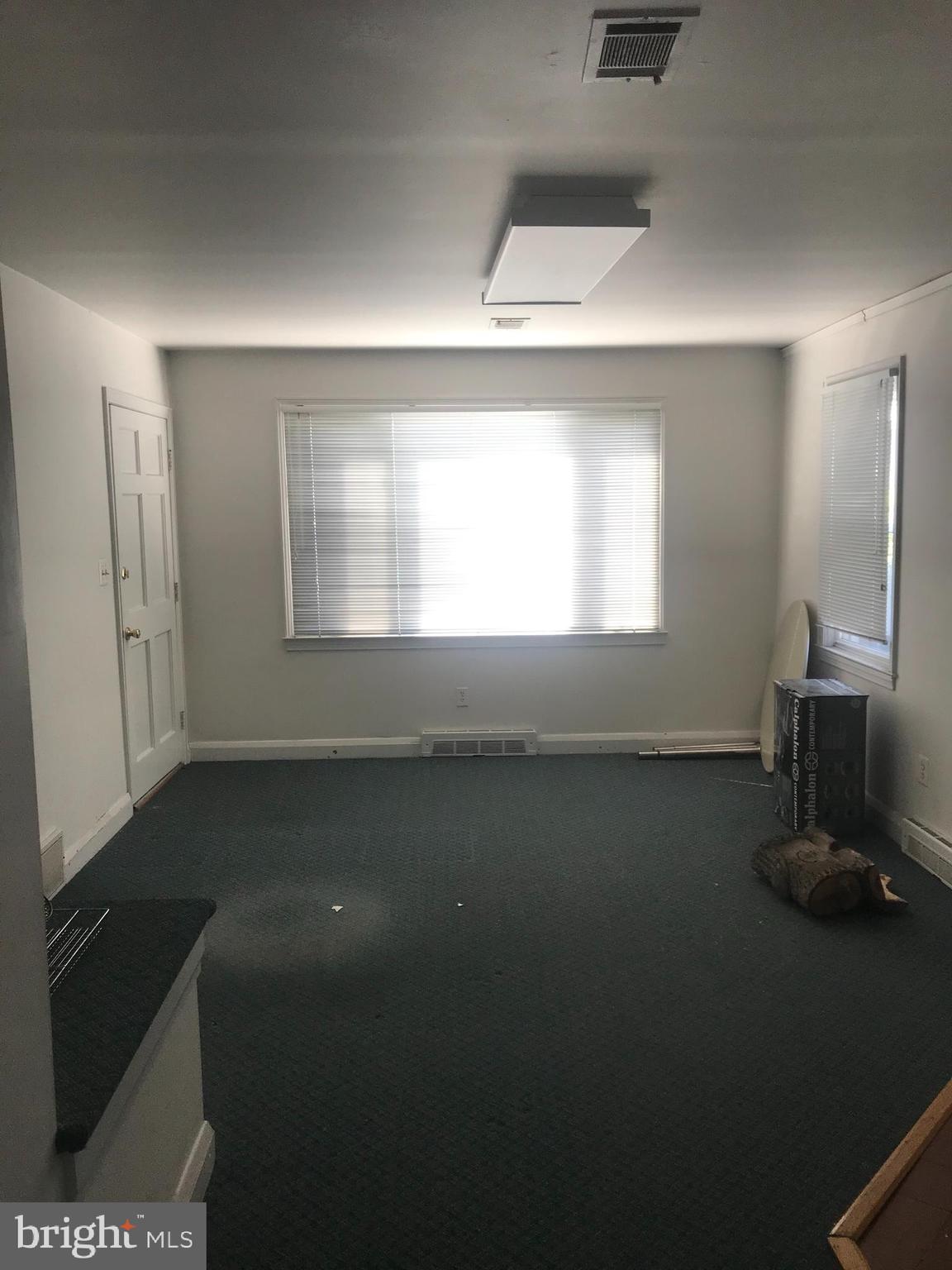 HARBOR VIEW - Commercial Lease