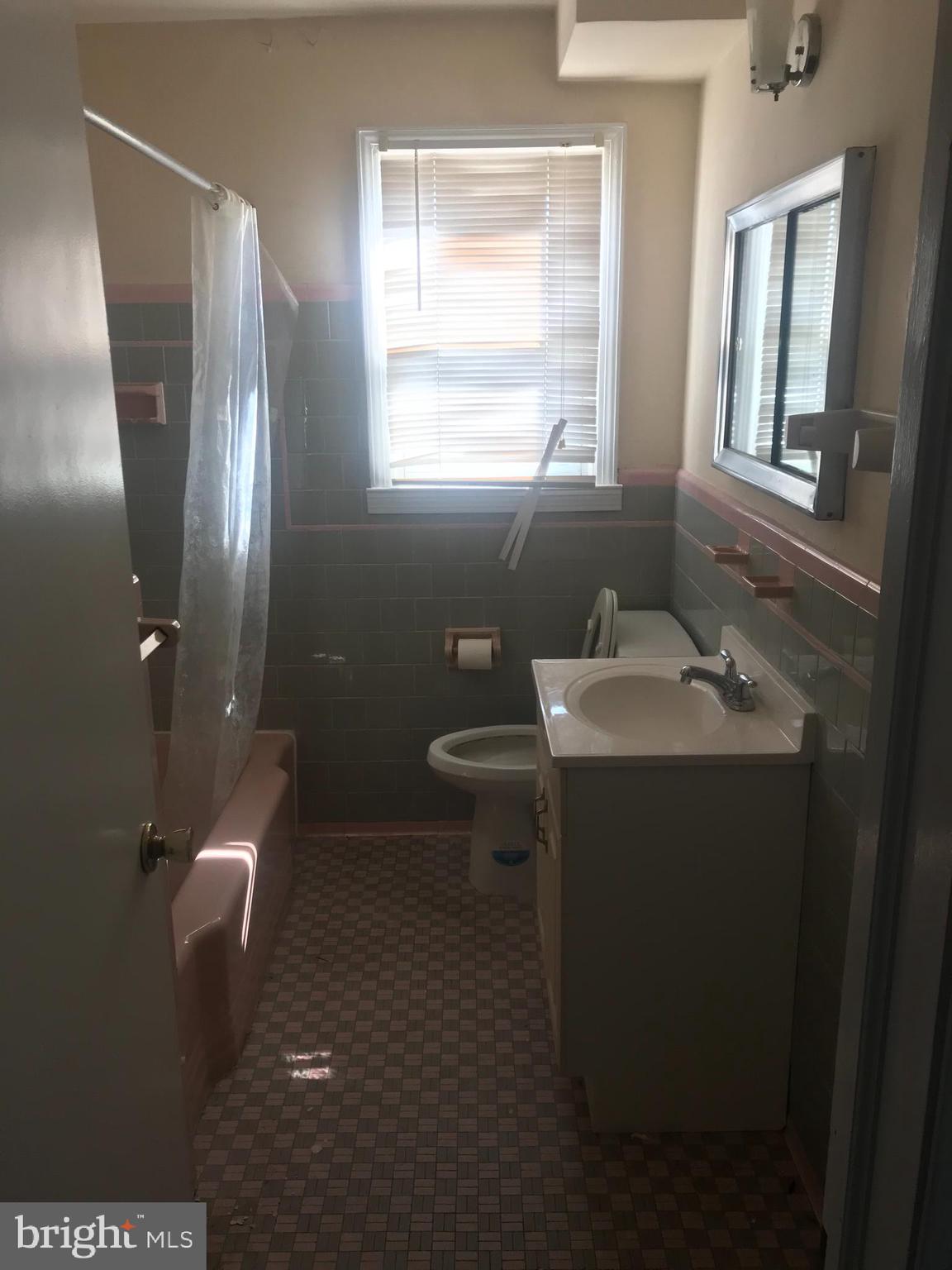 HARBOR VIEW - Commercial Lease