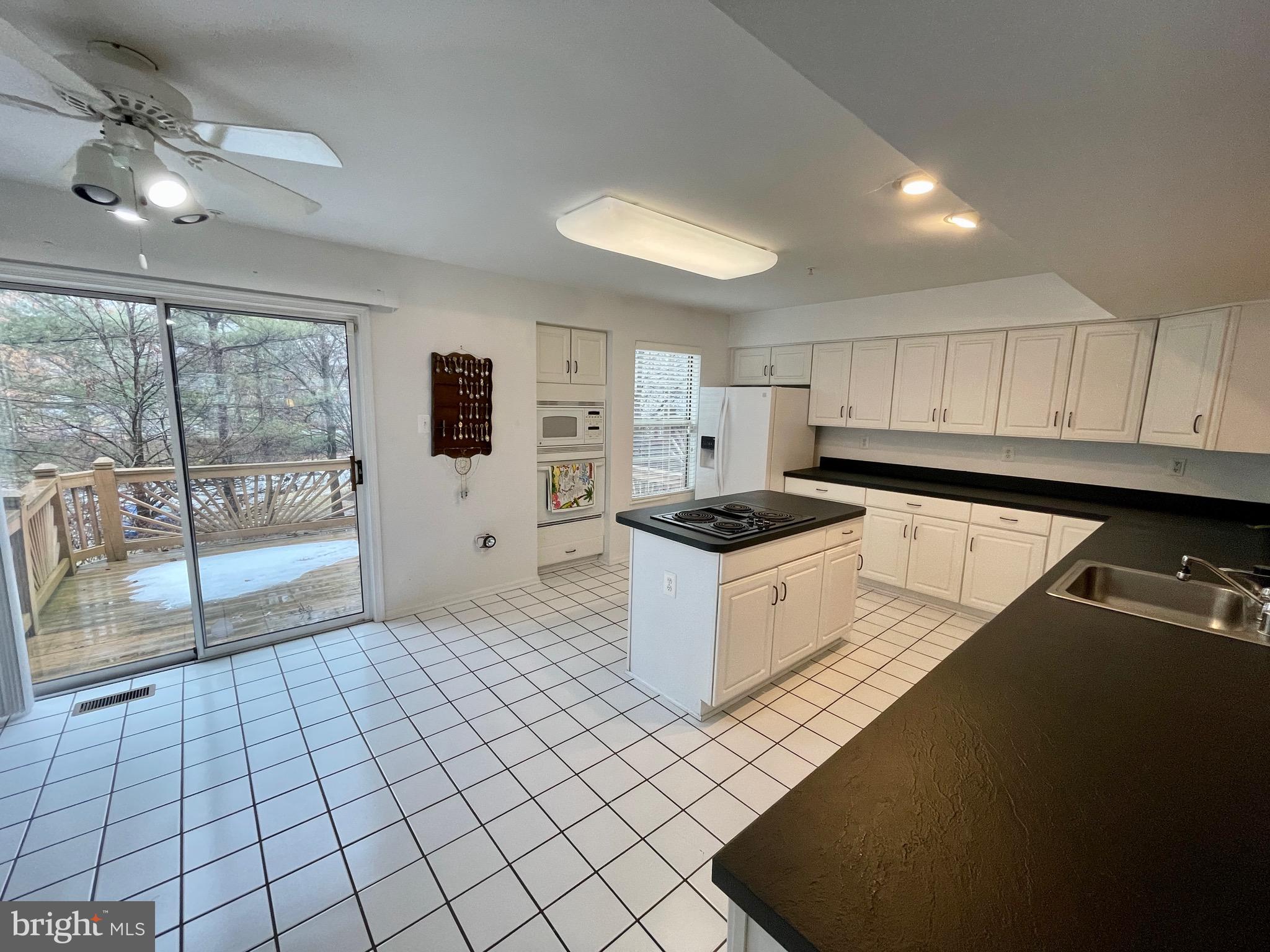 VILLAGE OF HICKORY RIDGE - Residential