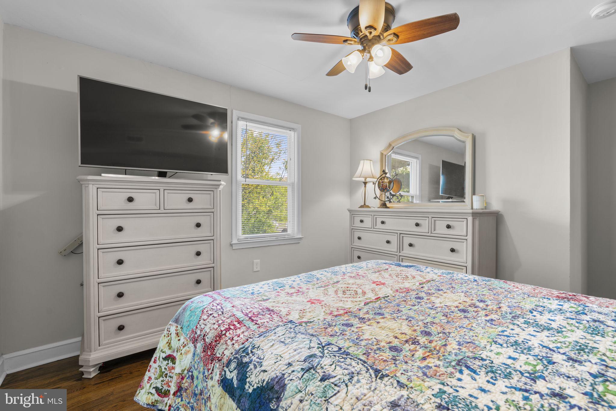 COLONIAL DRIVE - Residential