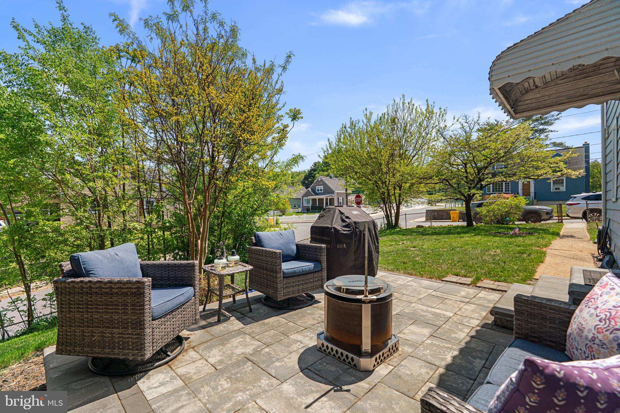 COLONIAL DRIVE - Residential