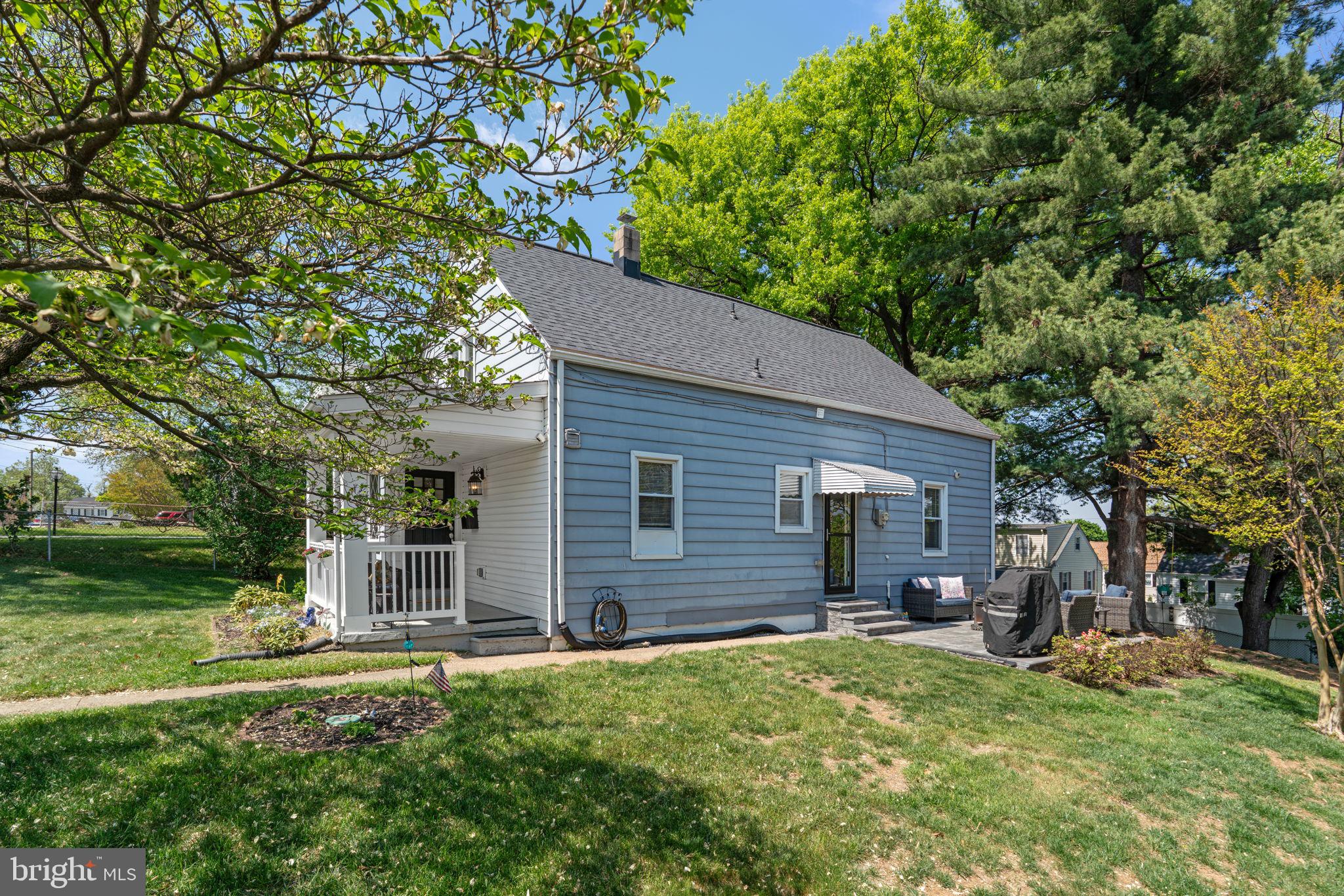 COLONIAL DRIVE - Residential