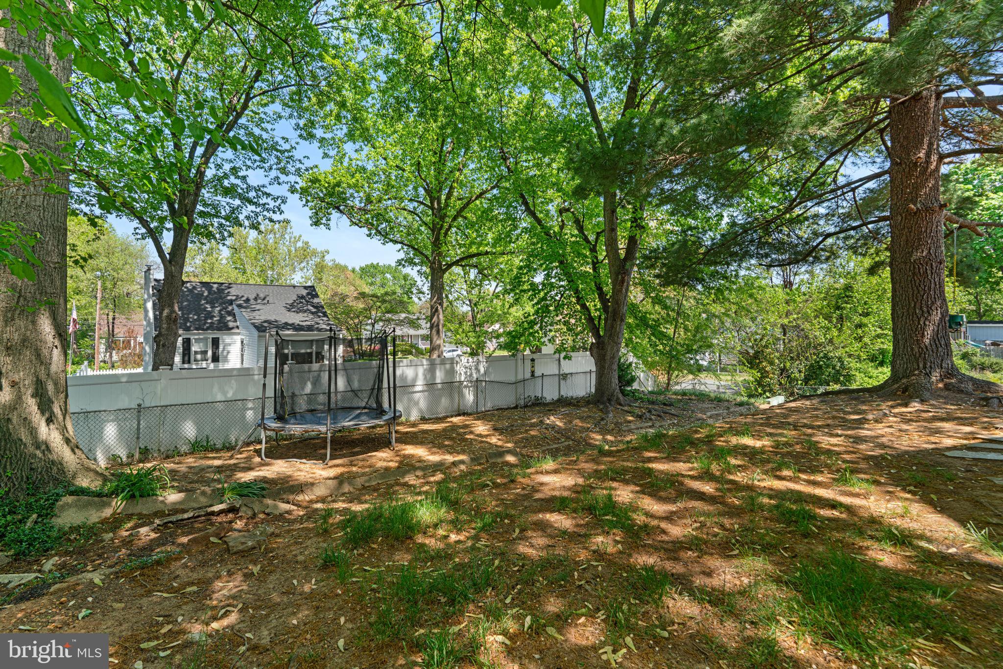 COLONIAL DRIVE - Residential