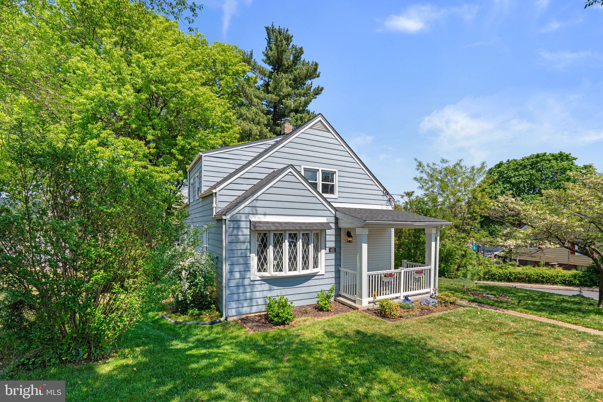 COLONIAL DRIVE - Residential