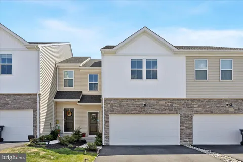 68 Painters Way, Pottstown, PA MLS: PACT2122288