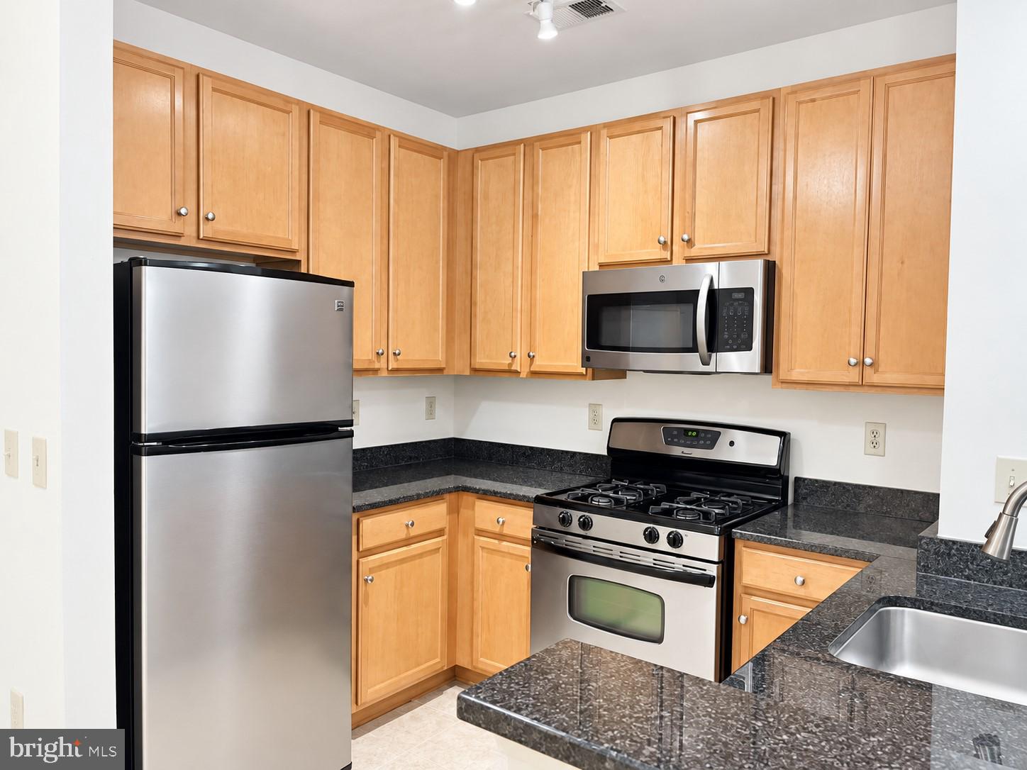 2665 PROSPERITY AVENUE 216