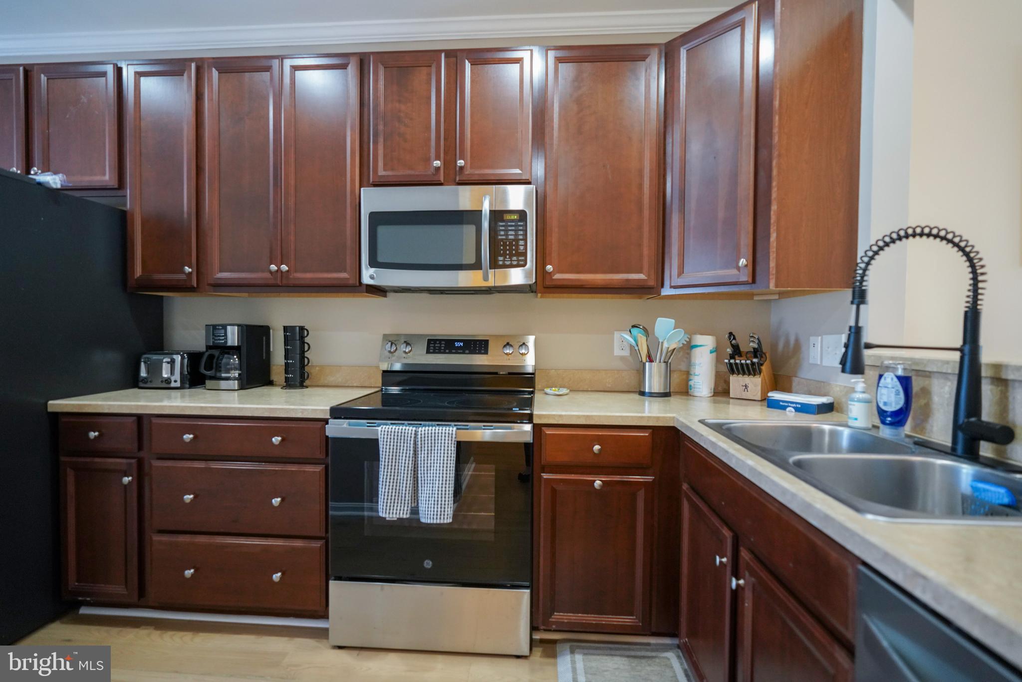 GRANDE AT CANAL POINTE - Residential