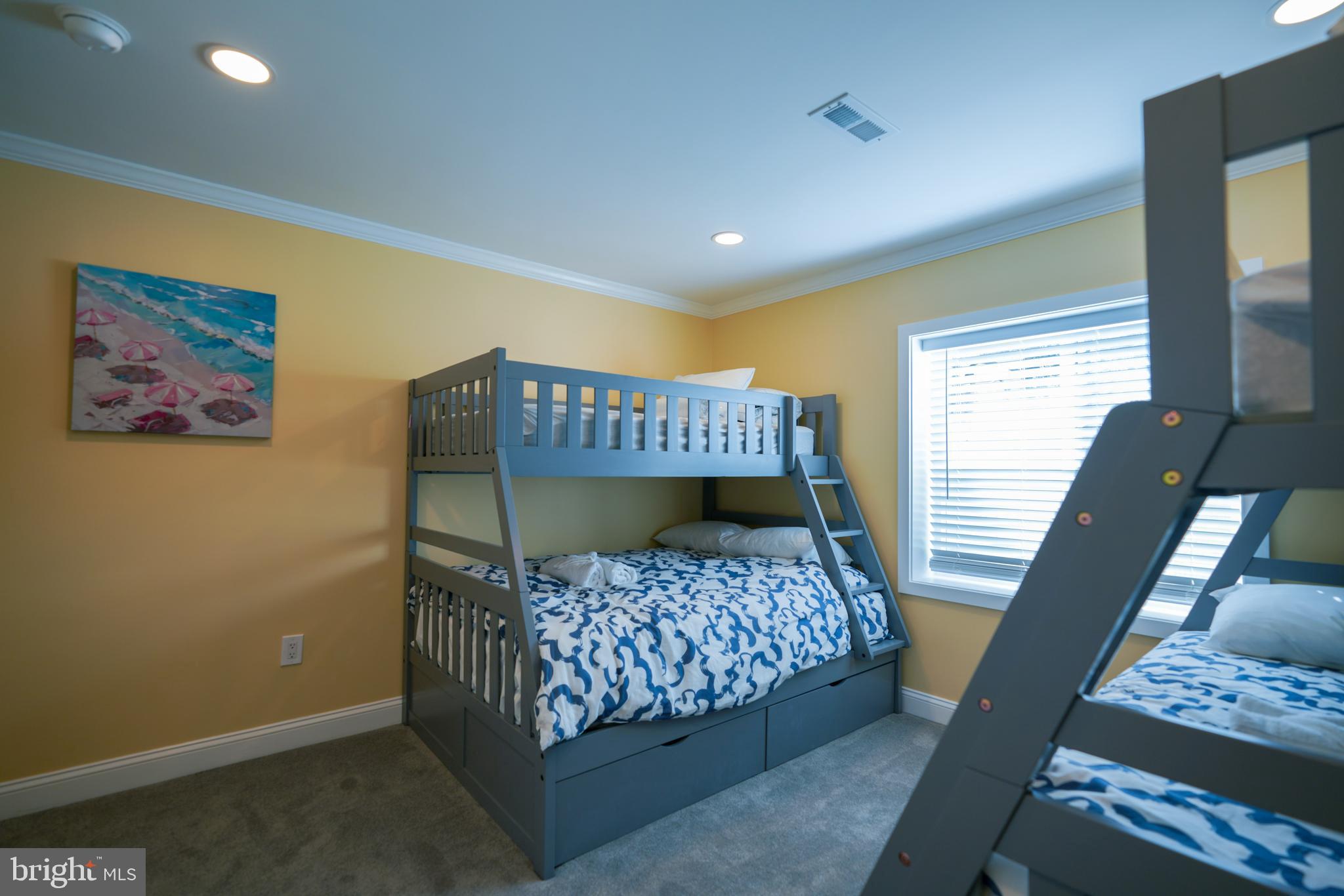 GRANDE AT CANAL POINTE - Residential