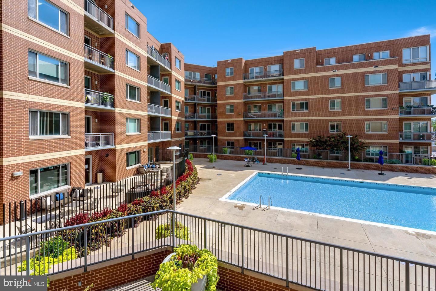 VANTAGE AT MERRIFIELD - Residential Lease